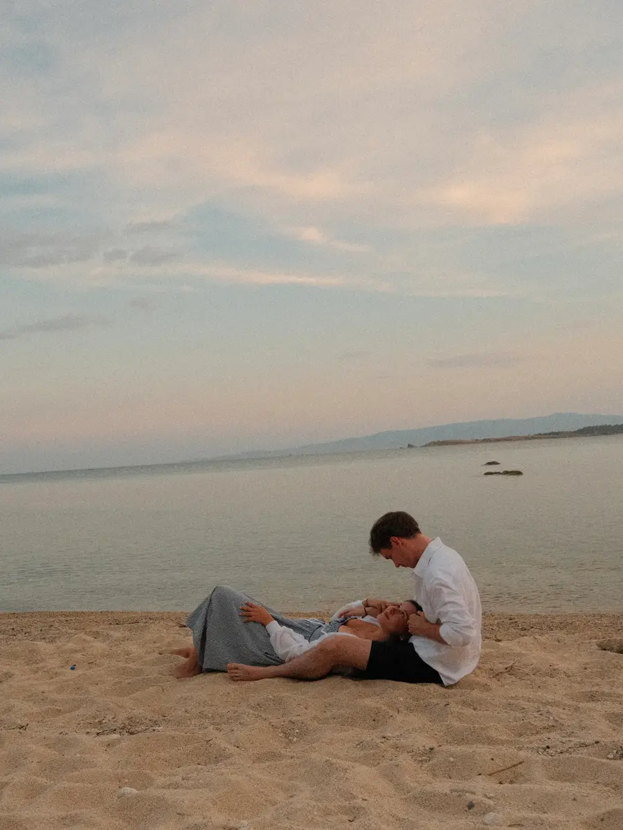 Sophia und Robin am Strand von Ouranoupoli